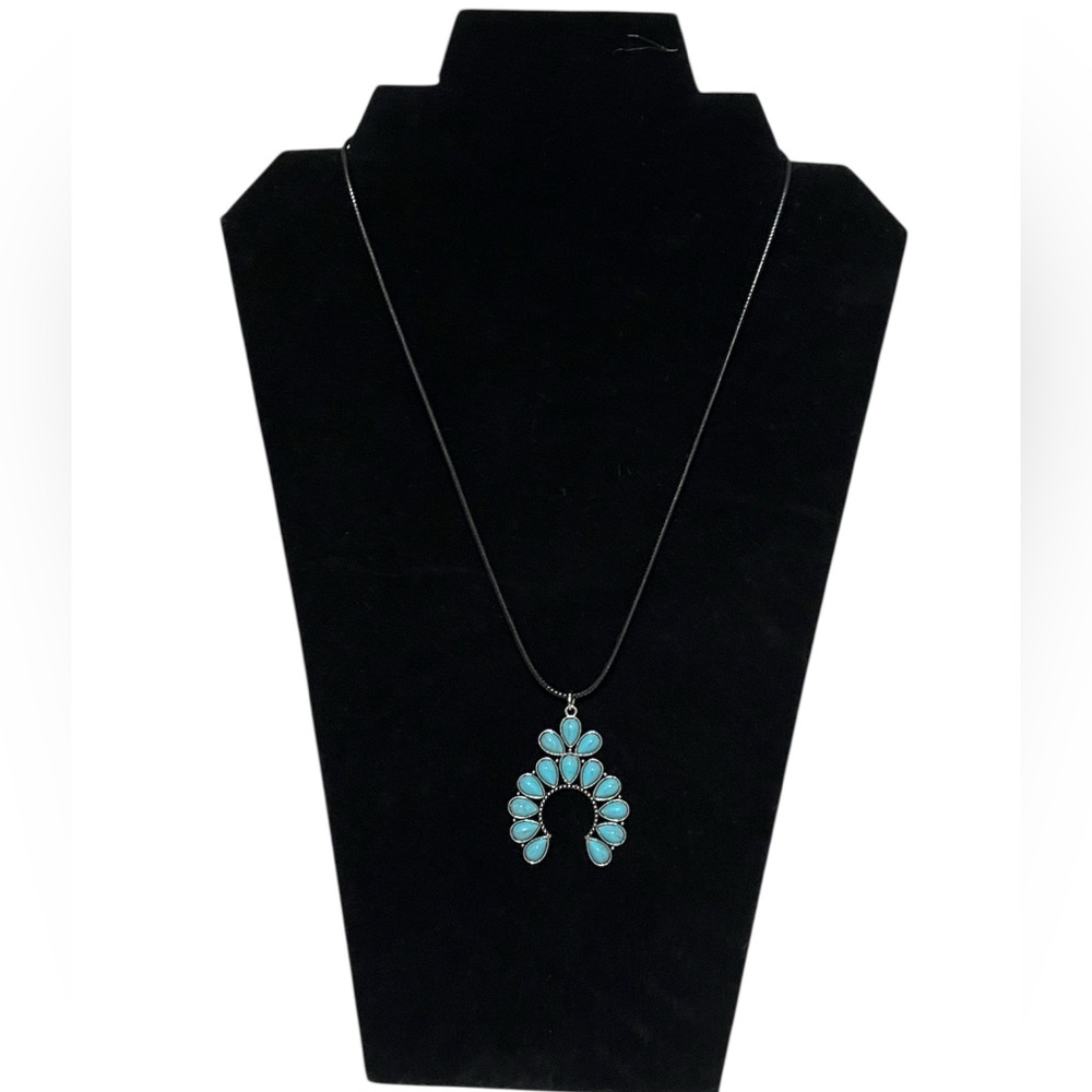 Pendant Teardrop Cluster Synthetic Turquoise Pendant On Leather. Western, Boho.